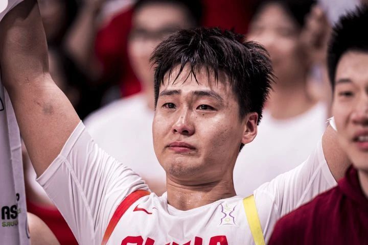 关键时刻稳, 方违体犯规, 让队友觉得