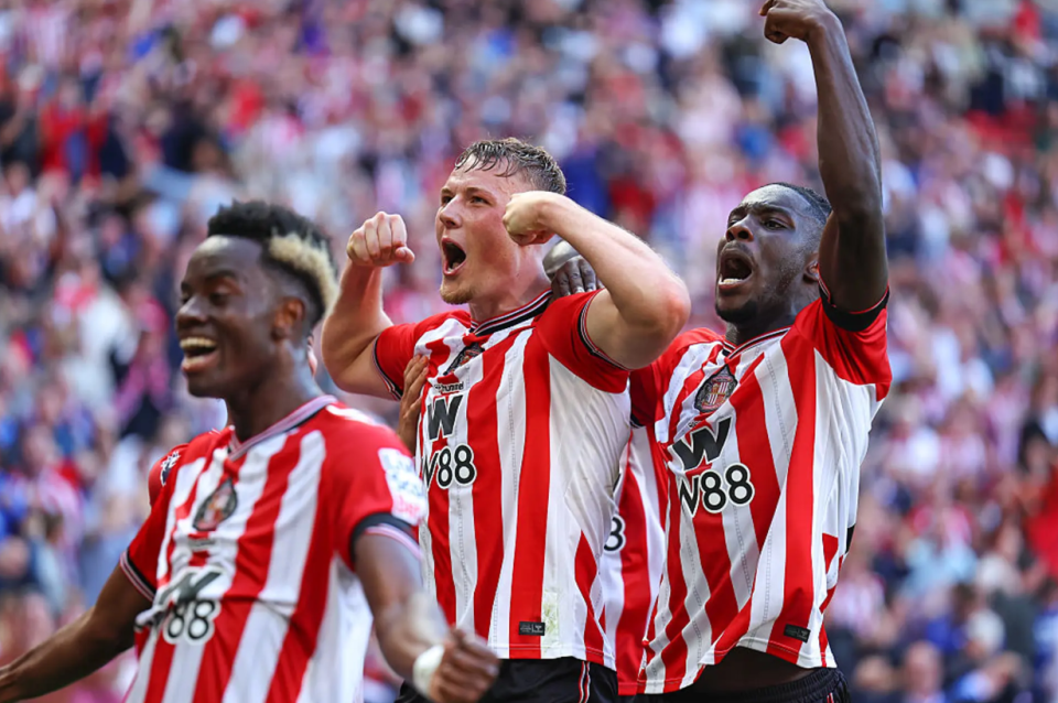 英超比赛中, 夏转会市场, 涉及中国竞 英超比赛中, 夏转会市场, 涉及中国竞